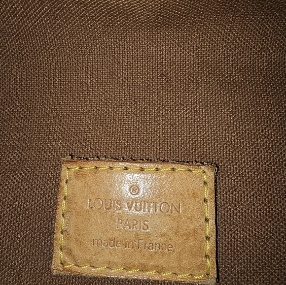 Louis Vuitton Classic Monogram Bosphore MM Messenger Bag - Picture 2 of 6